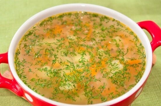 Картофельный суп с рыбными консервами